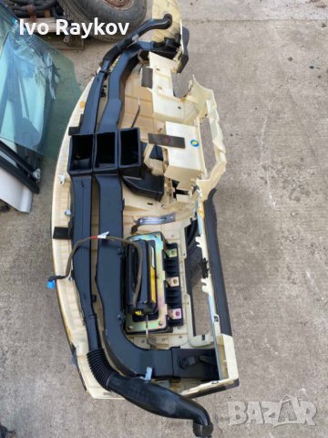 Арматурно табло със Аербег за Kia Carnival , снимка 2 - Части - 44448325