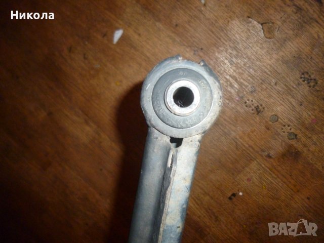 Ляв носач за Фолксваген Голф 4 1.9 тди, снимка 3 - Части - 42014041