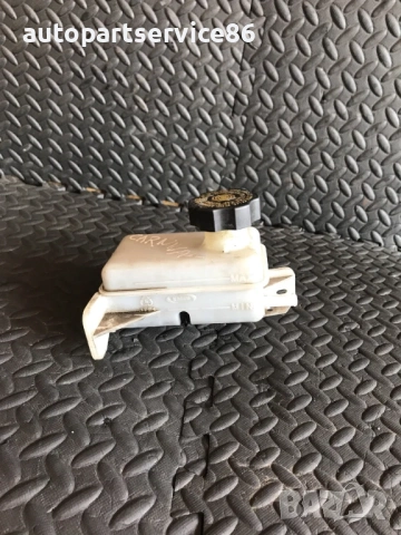 Резервоар за спирачна течност за KIA Carnival 2.9 CRDi (2006–2010), снимка 3 - Части - 53174955