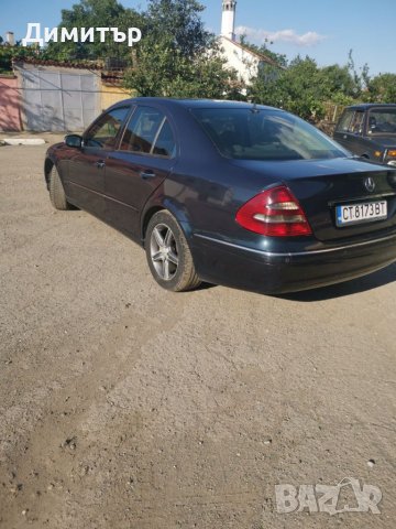 Продавам Мерцедес Е класа 220CDI, снимка 10 - Автомобили и джипове - 41593313