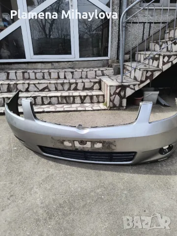 Предна броня за тойота Корола версо 2000-2003 година, снимка 1
