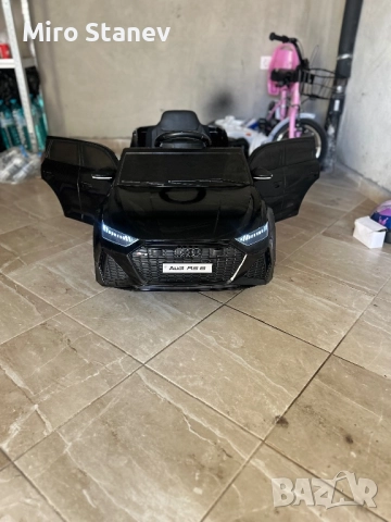 Акумулаторен джип Audi RS 6 4X4 12V, снимка 6 - Коли, камиони, мотори, писти - 51579644