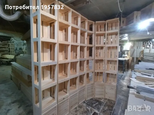 Дървени стелажи за всякакъв вид продукти( за ядки)