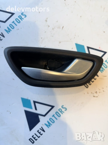 826723233R дясна дръжка от Renault Megane 1.5 DCI, 110 кс., 6ск., двигател K9K 656, 2018г., 78000 km