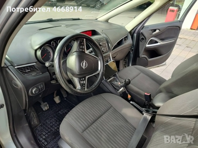 Opel Zafira Tourer, снимка 13 - Автомобили и джипове - 52656389