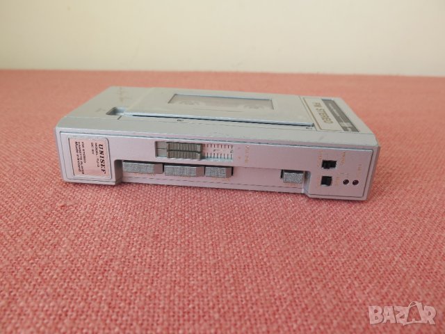  UNISEF TU-2 WALKMAN RADIO/CASSETTE. MADE IN JAPAN, снимка 10 - Радиокасетофони, транзистори - 41515301