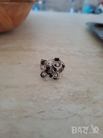 Пръстен с розови камъчета, снимка 3 - Пръстени - 40718169