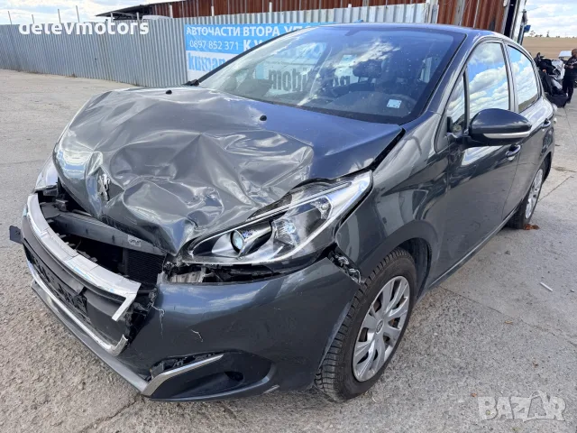 Peugeot 208 1.2 PureTech, двигател HMZ, HM01, 82 кс., 5 ск., 114000 км., 2017г.