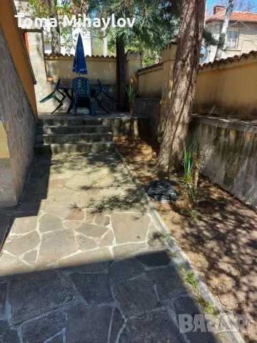 Продавам двуетажна къща в кв. Овчарски, снимка 9 - Къщи - 56131385