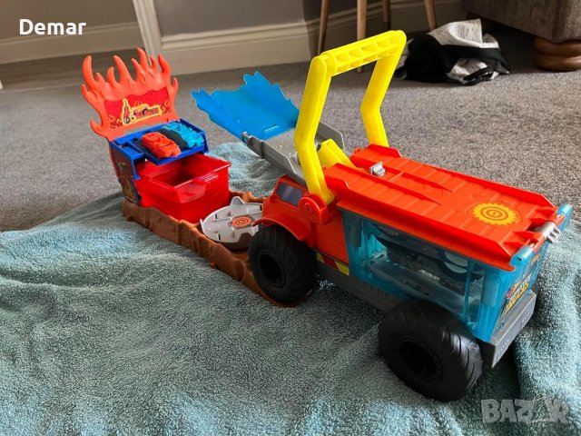 Hot Wheels Monster Trucks Arena комплект играчки коли за деца арена, снимка 6 - Коли, камиони, мотори, писти - 41886255