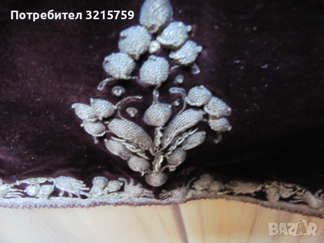 19 век елек , елече ,носия, кадифе и сърма, снимка 12 - Антикварни и старинни предмети - 50928940