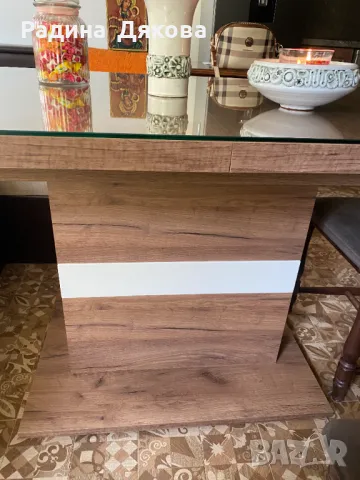 ТРАПЕЗНА МАСА В ПЕРФЕКТНО СЪСТОЯНИЕ , снимка 2 - Маси - 50046218