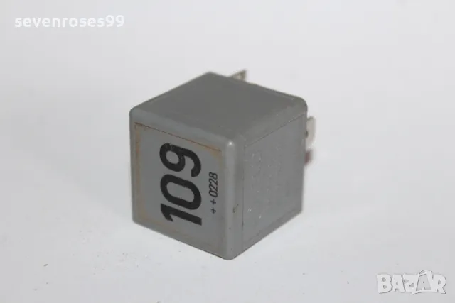 Реле VW Audi 109  1J0906381A
