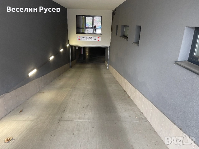 Паркоместа за мотори и автомобили