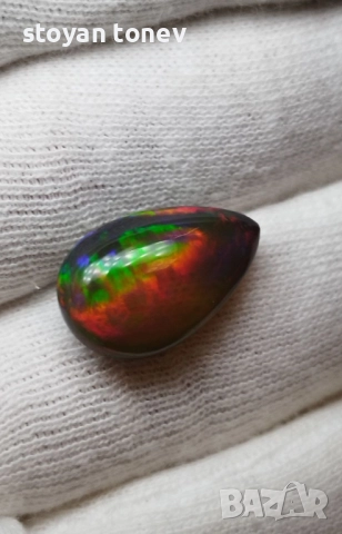 Голям черен опал с патерн Медна пита и впечатляващи отблясъци 9.22кт.! Нов!, снимка 6 - Други - 50925535