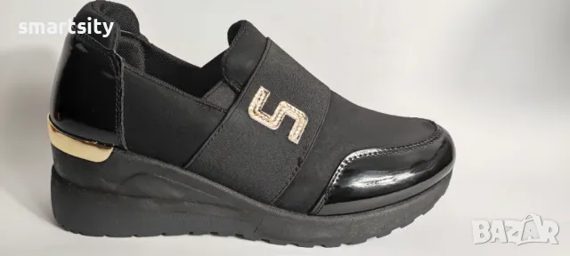 Дамска маратонка S.