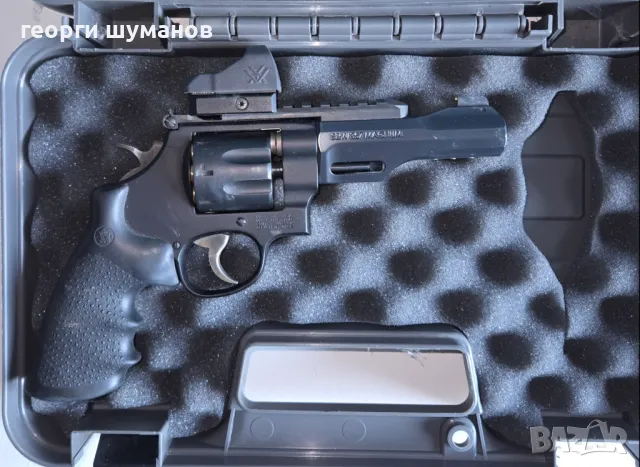 Револвер модел 327 TRR8 "Смит и Уесън", снимка 2 - Бойно оръжие - 49311329