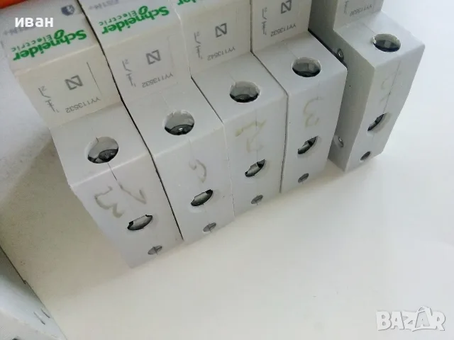 Автоматични монофазни предпазители Schneider Elecctric, снимка 5 - Ключове, контакти, щепсели - 55787810