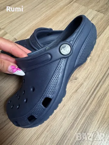 Оригинални тъмно сини юношески  чехли Crocs ! 34-35 н
