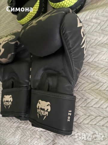 VENOM Комплект Боксови Ръкавици Dragons Flight  12 oz + лапи, снимка 3 - Бокс - 52755628