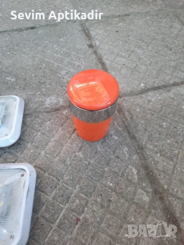 Светещт пепелник за автомобили и джипове 10 лв, снимка 2 - Аксесоари и консумативи - 51096404