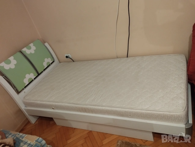 Единично легло 