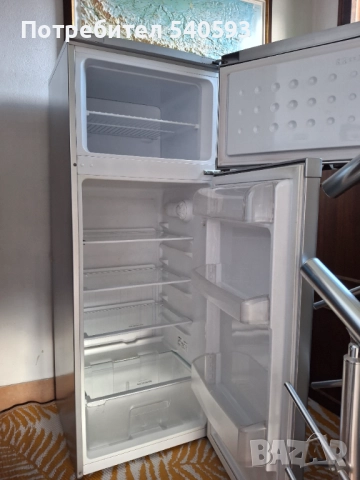 Хладилник Веко, снимка 3 - Хладилници - 52518888