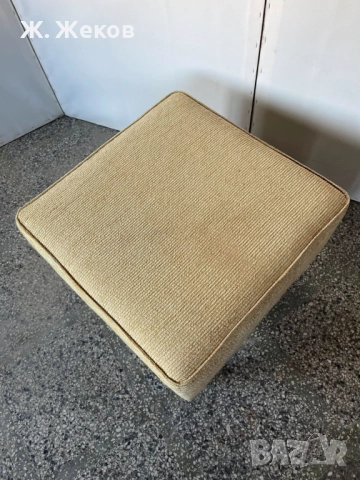 Табуретка, снимка 3 - Дивани и мека мебел - 52809280