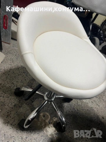 Козметична кушетка и табуретка , снимка 6 - Кушетки - 53841141