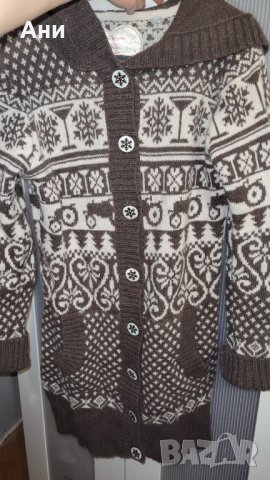 Вълнена жилетка с качулка, снимка 2 - Жилетки - 30708975