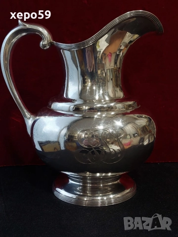 Сребърна кана за вода или вино,сребро 925,вместимост 1800 мл.Отлично състояние. 