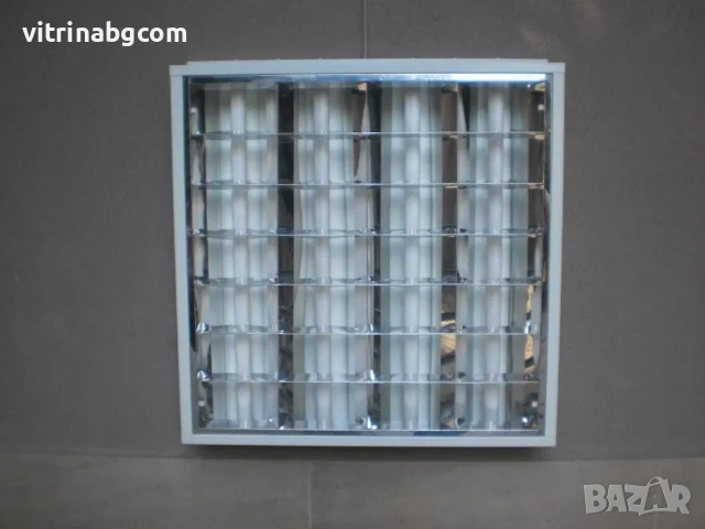 Луминесцентни лампи за окачен таван 600х600