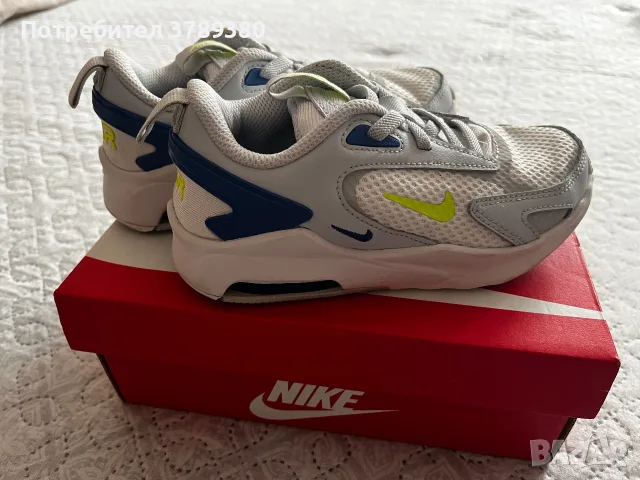 Оригинални детски маратонки Nike Air Max (Размер 28), снимка 2 - Детски маратонки - 55783649