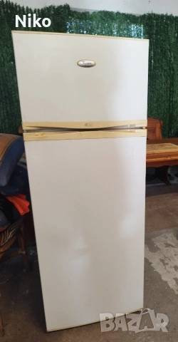 Хладилник с камера