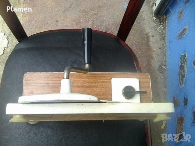 Стара ръчна машина за рязане на хляб салам от ГДР, снимка 5 - Обзавеждане на кухня - 40975371