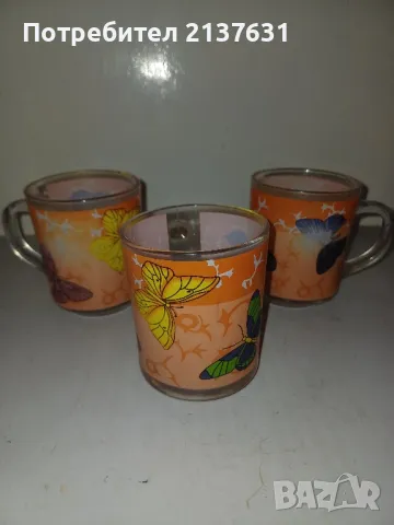 СТЪКЛЕНИ ЧАШИ с дръжка с ПЕПЕРУДИ , снимка 1