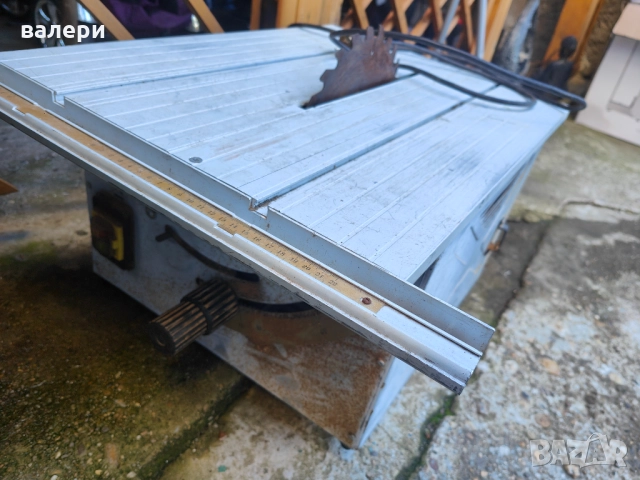 настолен немски циркуляр с крака в добро състояние, снимка 4 - Други машини и части - 52893666