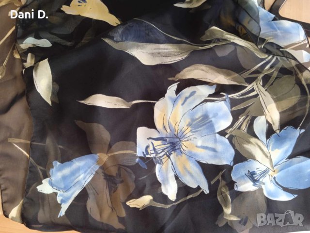 дамски шал с дизайн на цветя. От Испания, снимка 1 - Шалове - 42308460