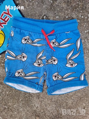Бъкс Бъни -къси панталонки 86 размер, снимка 1