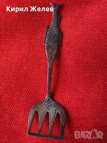 AMD СТАРА РЯДКА КОЛЕКЦИОНЕРСКА ФИГУРАЛНА СРЕБЪРНА ВИЛИЧКА Тип ГРЕБЛО СРЕБРО 800 ПРОБА с ПАТИНА 42979, снимка 15 - Колекции - 44373401