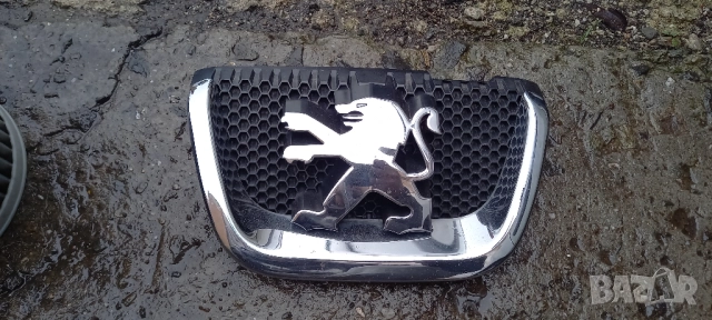 Емблема предна броня Peugeot 407