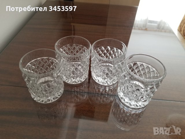 Чаши стъклени кристал за уиски 4 броя, снимка 1 - Чаши - 44156331