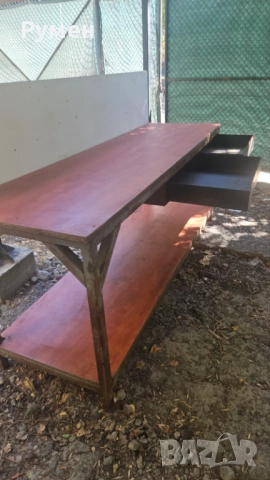 РАБОТНА МАСА ВТОРА УПОТРЕБА УПОТРЕБЯВАНА