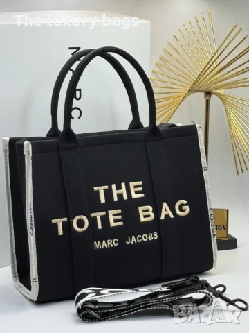 Стилна дамска чанта 