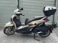 Пистаци и Скутери от Прага, снимка 10