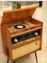 Ретро грамофон с радио , снимка 1 - Антикварни и старинни предмети - 40351225