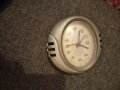 Продавам часовник будилник (БЕЗ БАТЕРИИ), снимка 1