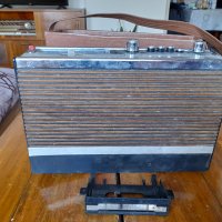 Старо радио,радиокасетофон Респром Октава, снимка 2 - Антикварни и старинни предмети - 41738522
