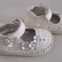Детски буйки за момиче , снимка 4 - Бебешки обувки - 41849476