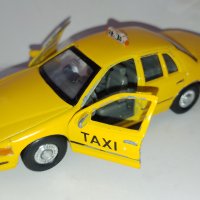 Ford 1999 Crown Victoria Taxi - Welly 49762, снимка 2 - Колекции - 42517834